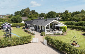 Cozy Home In Hejls With Kitchen Hejls
